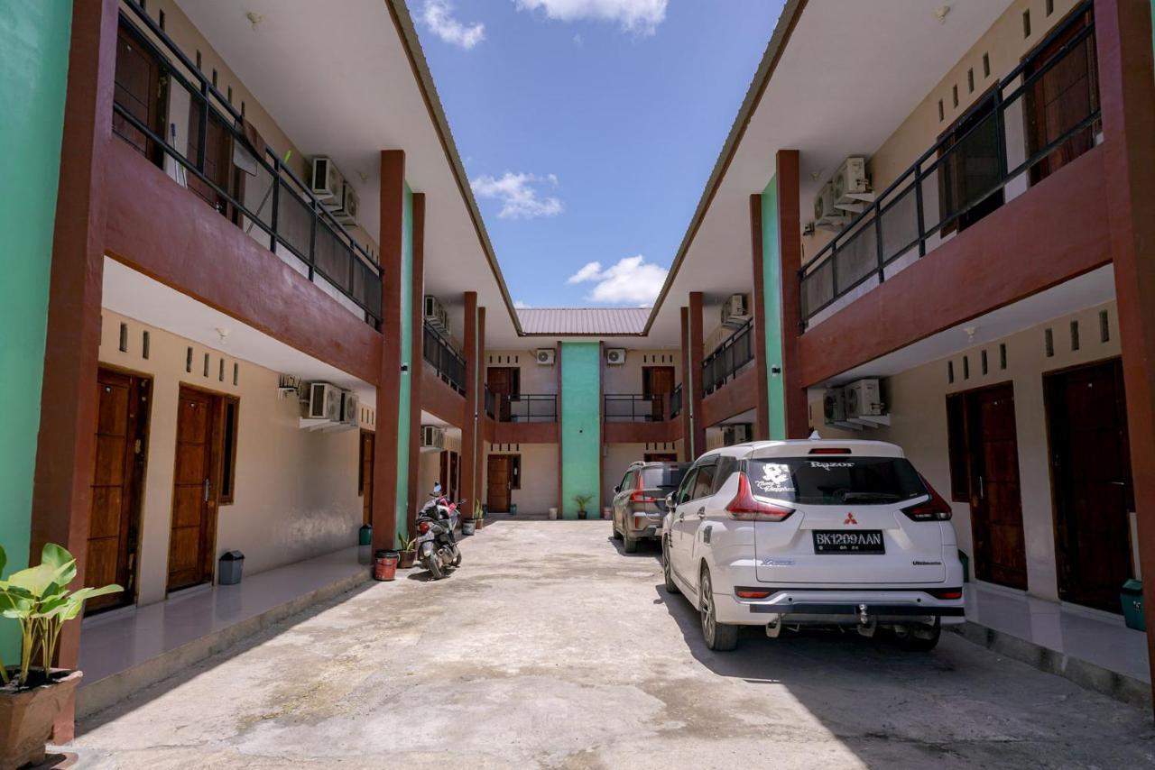 Reddoorz Syariah Near Bukit Teletubbies Padangsidempuan Hotel Buitenkant foto